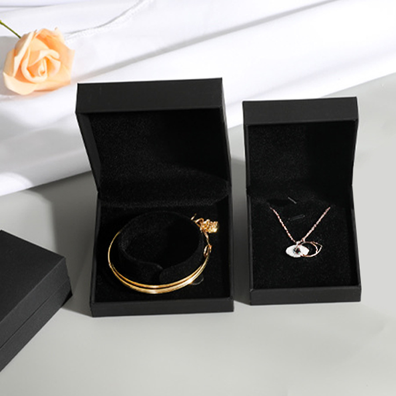 Customized Luxury Jewelry Gift Box for Earrings Bracelets Necklaces Elegant Packaging