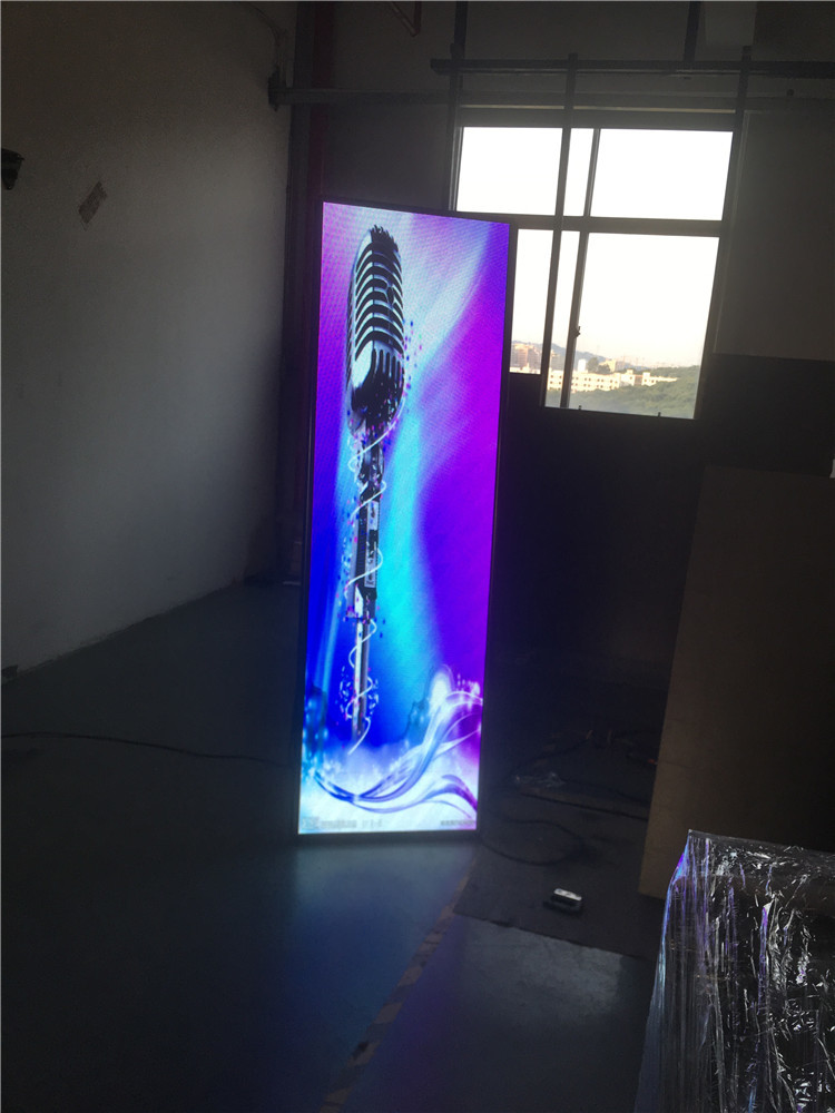 Perfect Resolution ultra-thin Digital Mirror Indoor P3 LED Poster