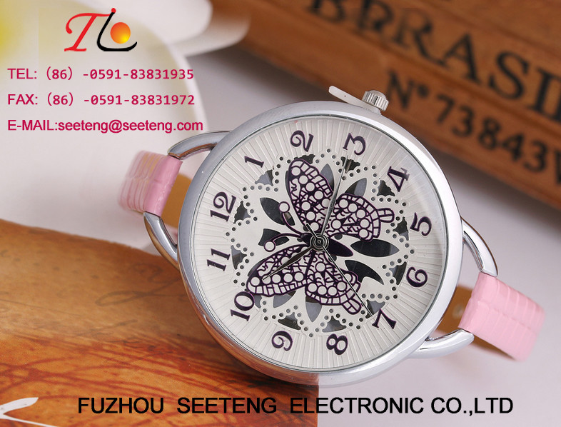snakeskin texture PU leather band and golden diamond inset case with a hanging drop for ladies watches