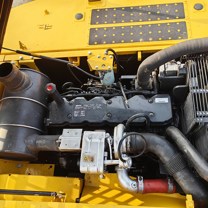 Used Komatsu PC220-8 Hydraulic Excavator 22 Tonnage 1m³ Bucket Capacity Remarkable Condition