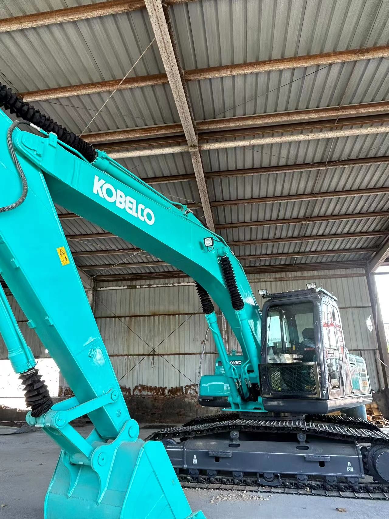 SK200D Kobelco Used Hydraulic Excavator Crawler Excavator 0.93m3 Bucket Used Kubota Digger
