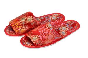 China hotel slippers with anti-slip dots sole wholesale