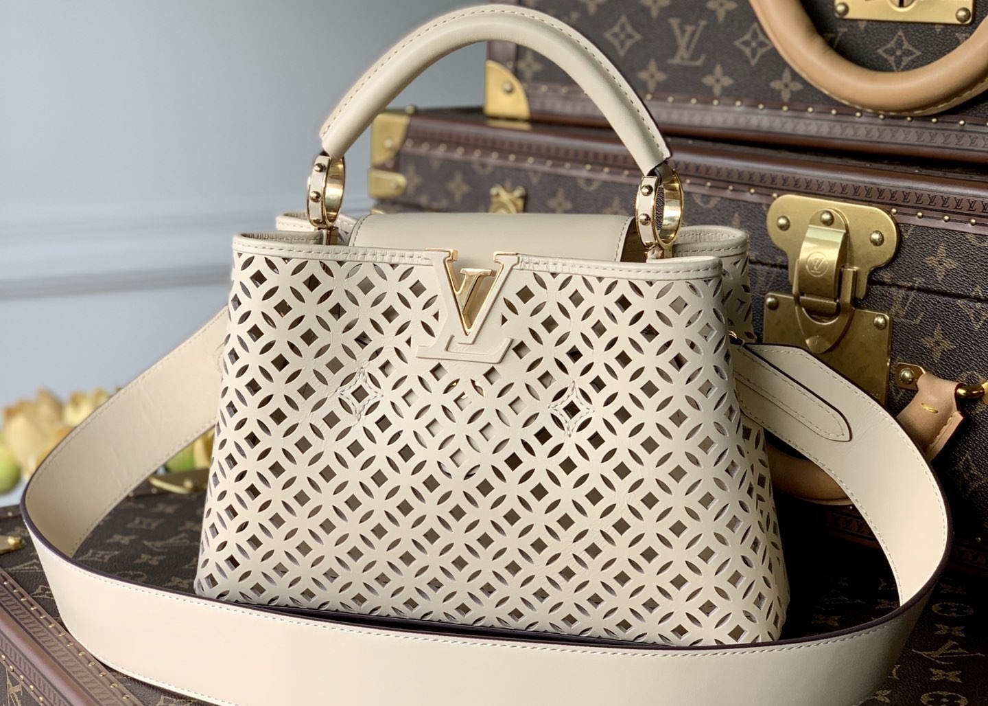 Hollow Out Womens Luxury Handbag , Snakeskin Off White Crossbody Bag