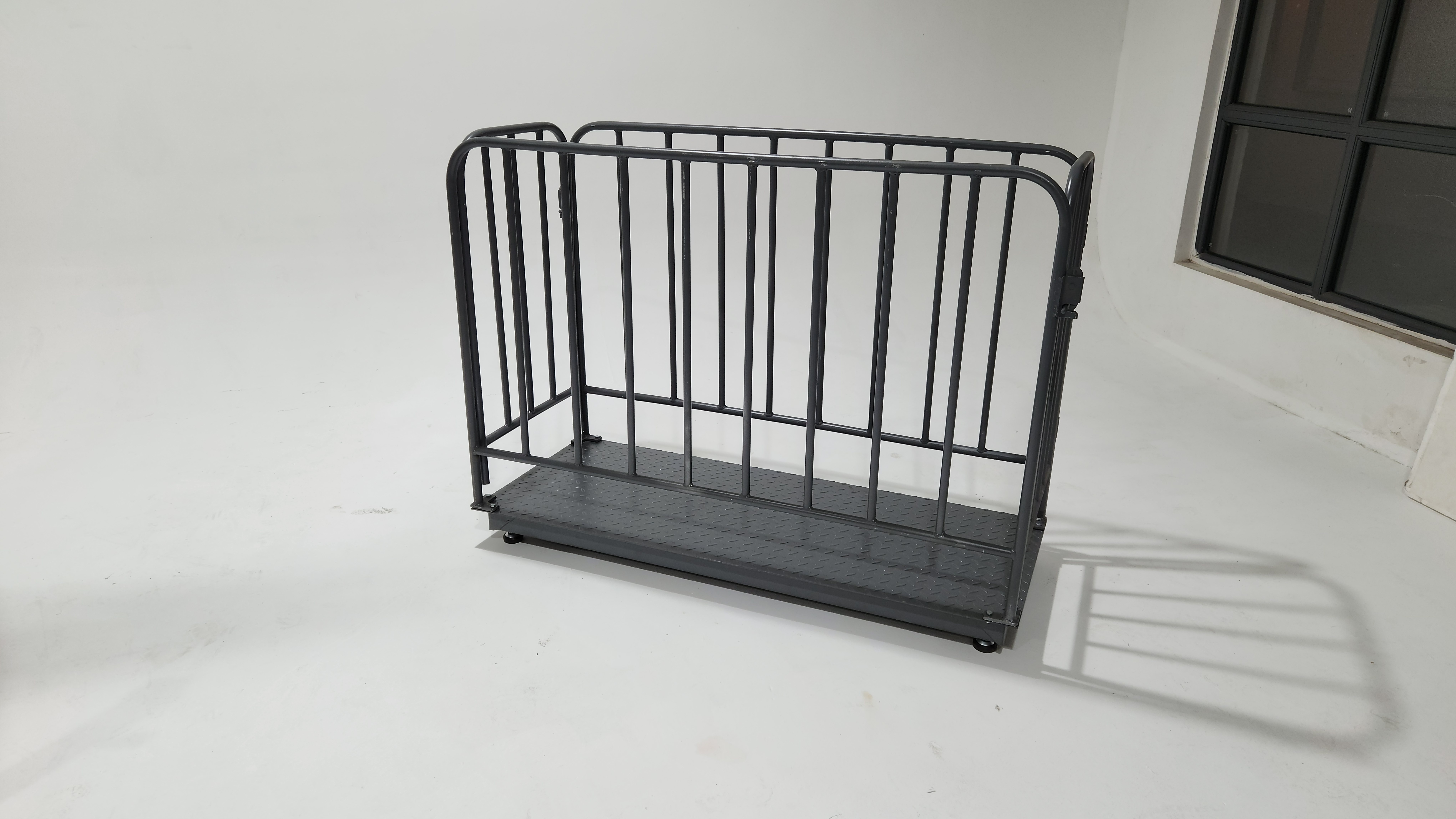 Digital Livestock Weighing Scale 500kg/1000kg Weight Limit Customized OEM Support Fence Scale for Cattle Sheep and Pigs