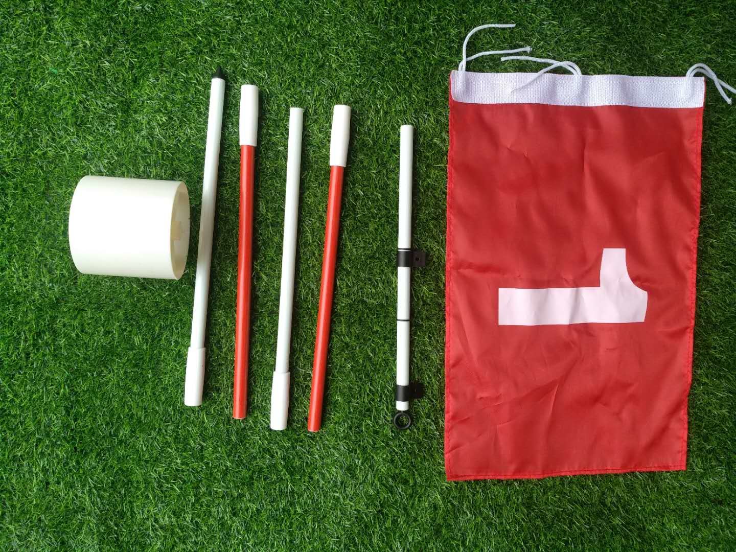 mini flag stick , golf cup , golf cups , plastic golf cup , mini flagstick , putting cup