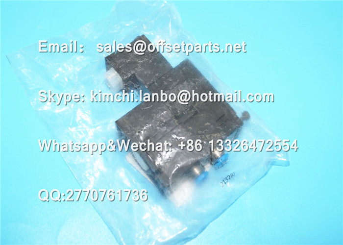SM 74 machine M2.184.1111 4-2way valve ORIGINAL offset press printing machine spare parts