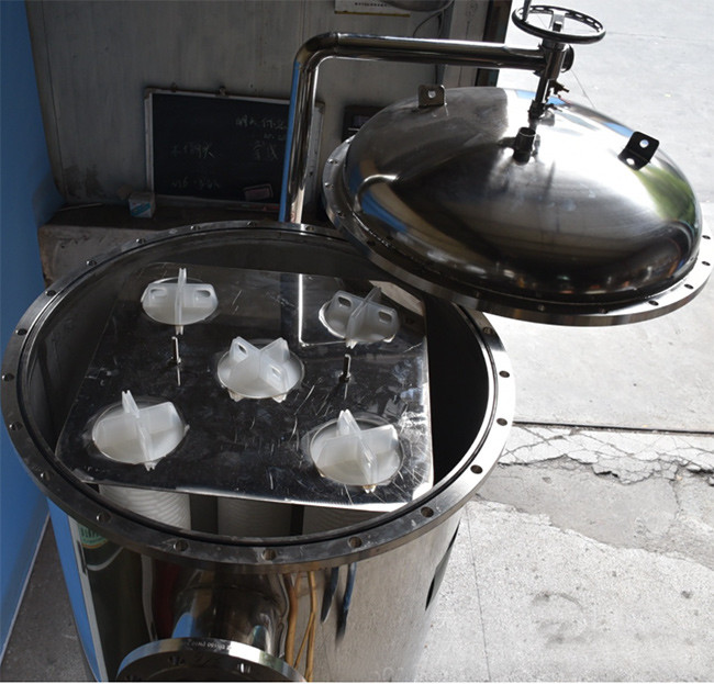 Water High Flow Filter Housing Automatic Cartridge Filter For Water Treatment 0.5Mpa