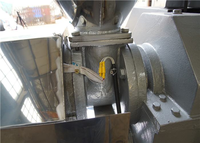 Olive Oil Cold Press Machine , Cold Press Extraction Machine 150-200kg Per Hour