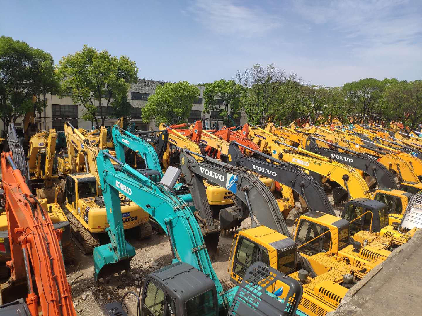 20 Ton Komatsu Hydraulic Crawler Excavator 107KW 3800 Hours in Spain Yellow