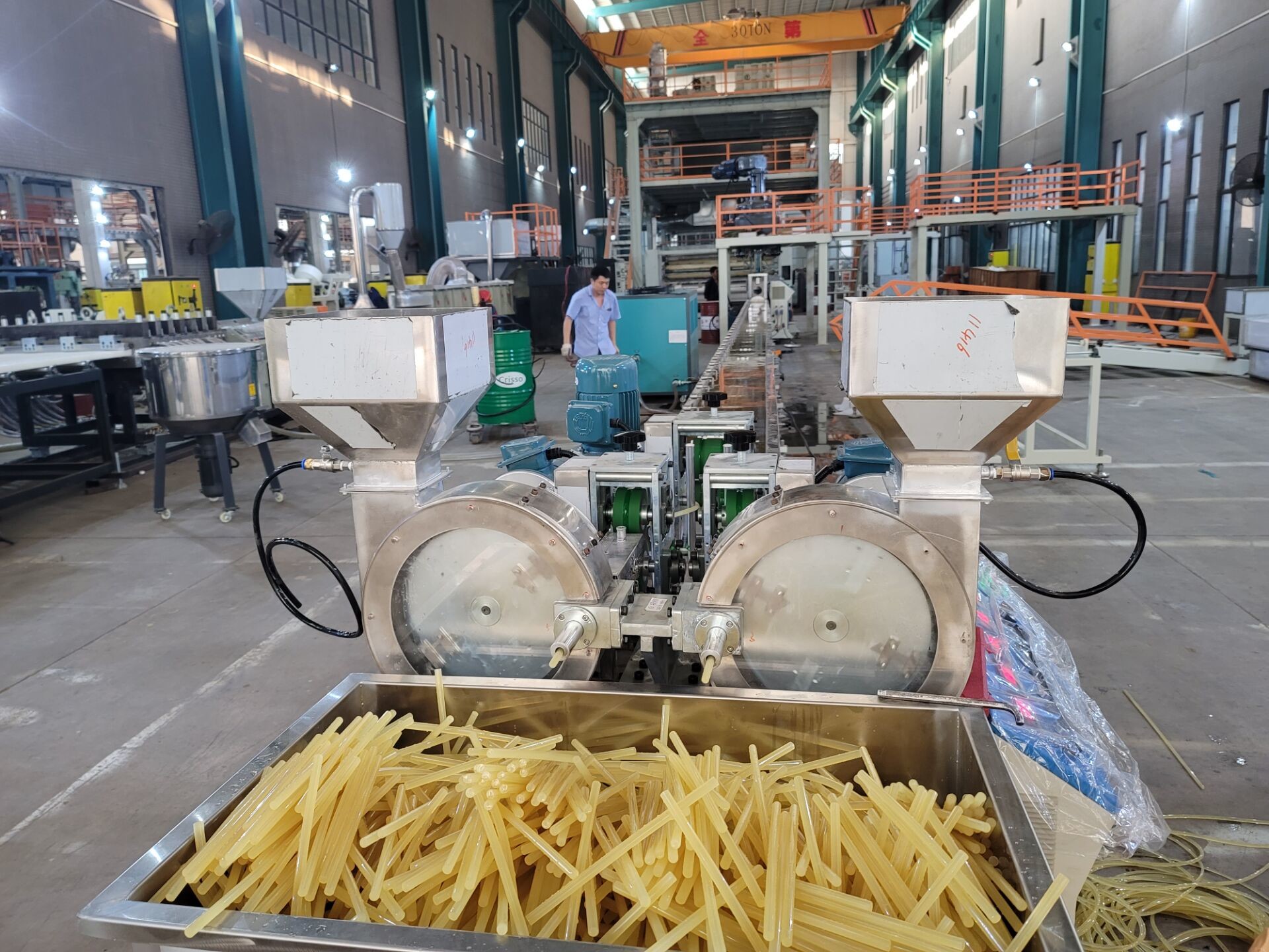 50-300kg/h Hot Melt Glue Stick Making Machine Low Power Consumption 60-160KW