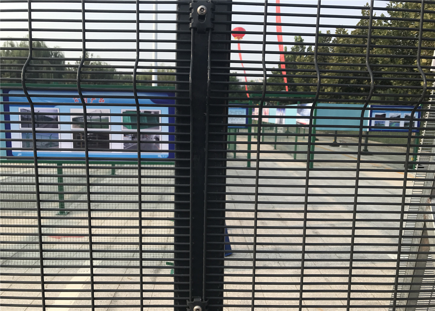 358 wire mesh fence