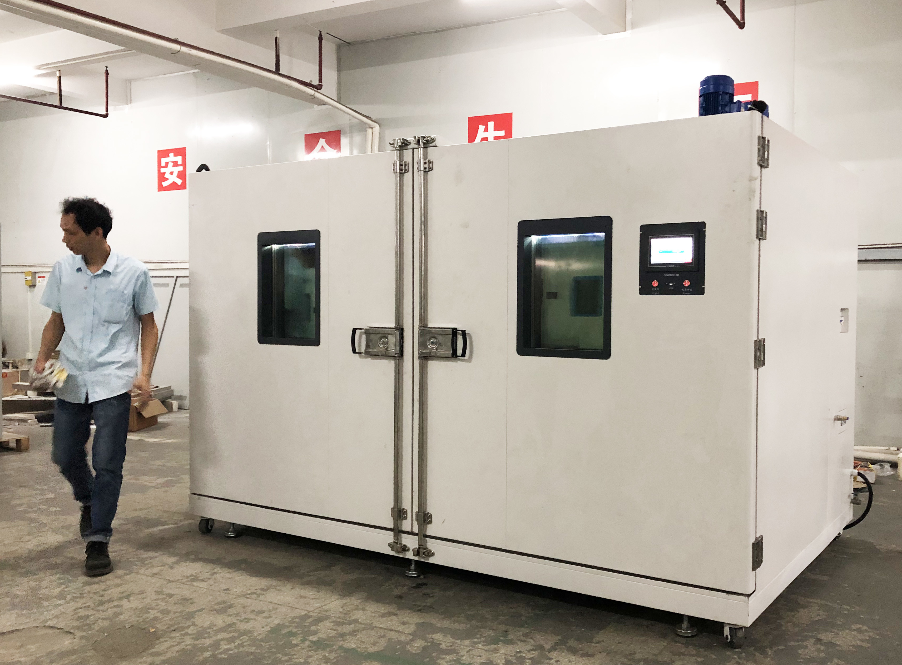 LIYI Walk In Climate Test Chamber Temperature Humidity Test Chamber On Site Installation