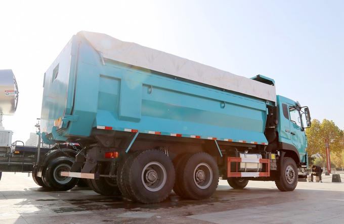 Sino Mining Truck 380hp Inline Six-Cylinder 8.7 Meters Long 6*4 Steyr D78 LHD/RHD