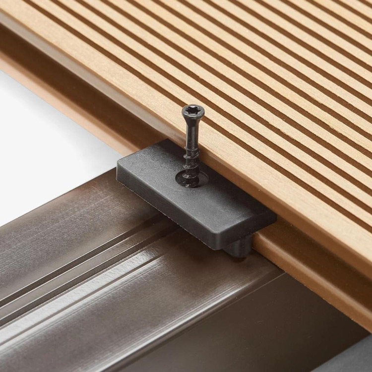 Outdoor PVC WPC Wood Plastic Composite Decking Flooring with Grooved Nonskid Design