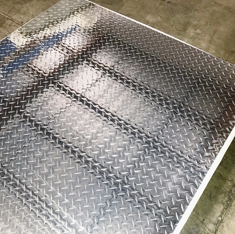 3MM SS Checkered Sheet Anti Slip Surface Stainless Steel Plates In Building Floors Stairs Corridors