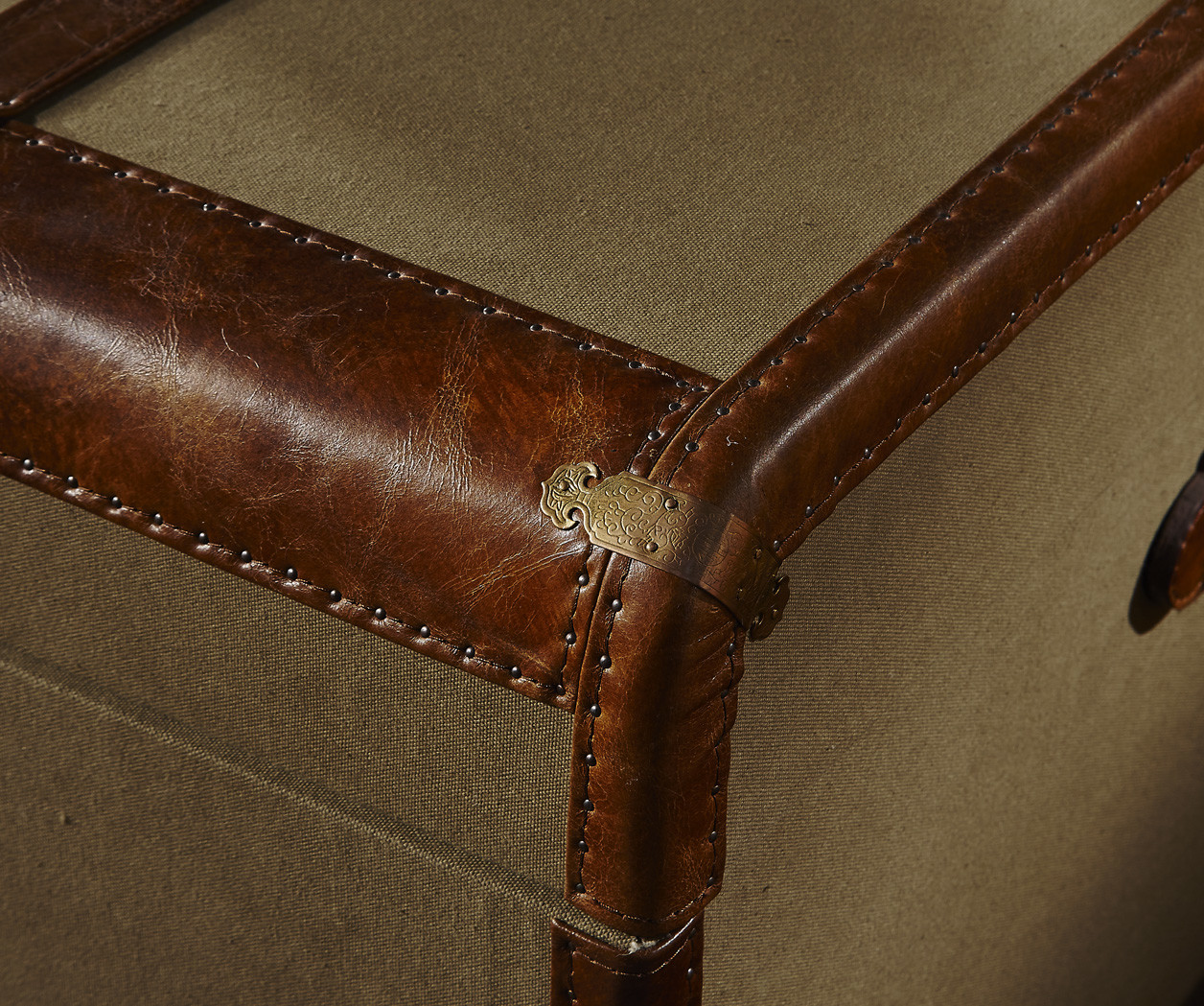 Retro Canvas Lifted Cover Leather Steamer Trunk Coffee Table Copper Nails Decoration