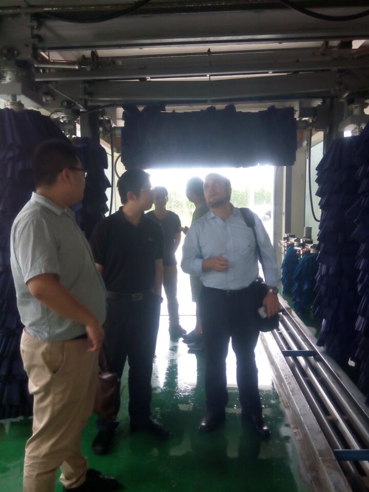 CB730 Bus Wash With Three Brushes Main Voltage 380V Advanced Technology