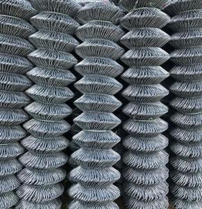 China Hot Sale Best Quality pvc coated chain link fence 1&quot; 2&quot; 3&quot; wholesale