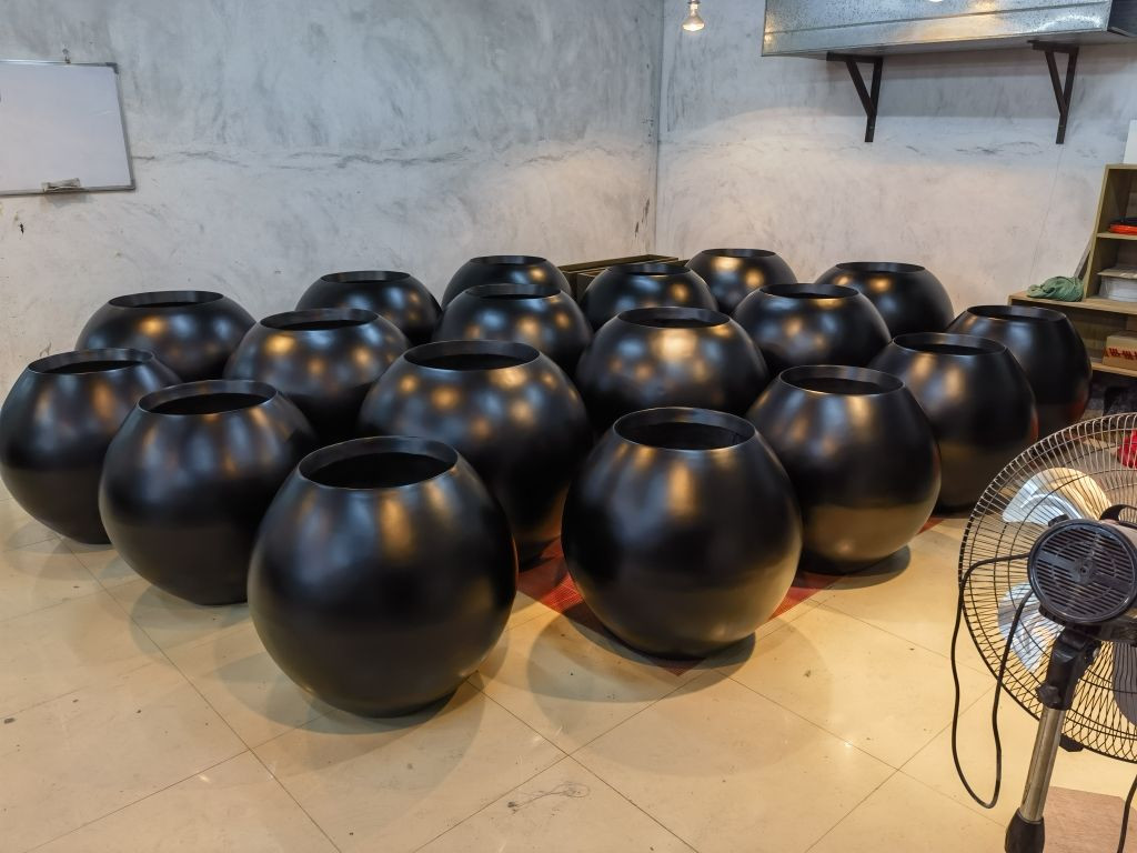 Factory Supplier Top Sale Fiberglass Planters Resin Fiberglass Flower Pots For Garden Decor