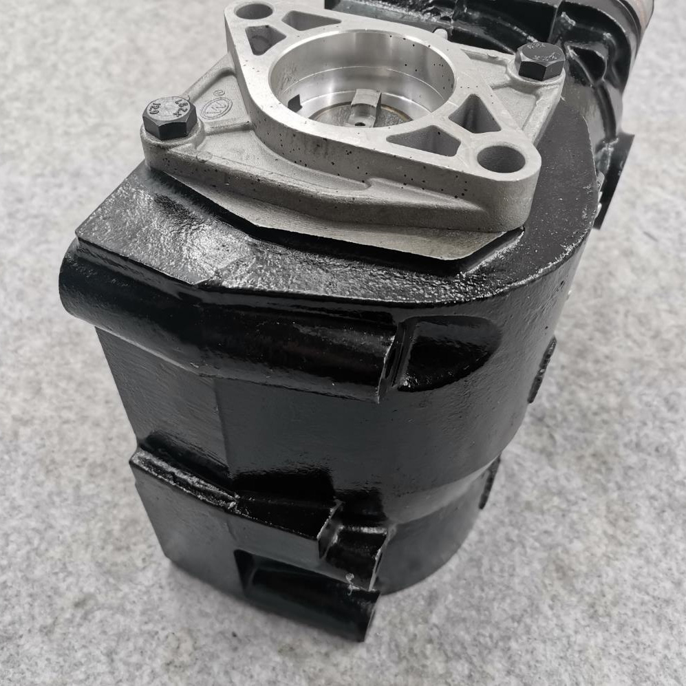24V SITRAK MAN Engine Air Compressor A9061306815 A9061306715 Diesel Air Compressor