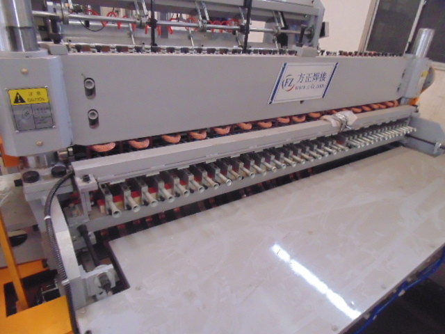 Automatically Hight 1300mm Gi Wire Net Making Machine For Animal Cage