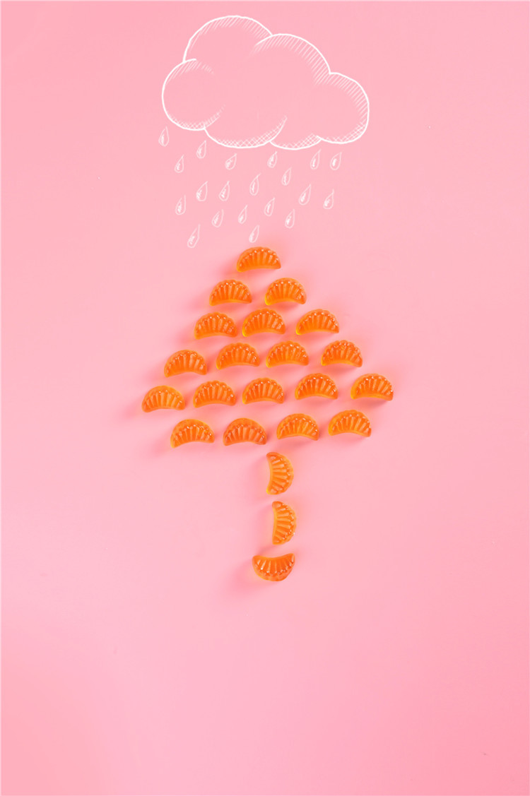 Oil Coating Fruit Shaped Gummy Candy , Chewable Gummy Vitamins Orange Flavor