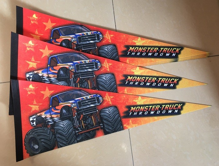 Custom Polyester Waterproof Felt Triangle Banner Silk Screen Printing