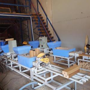 China Double Head Sawdust Recycling Wood Pallet Feet Machine wholesale