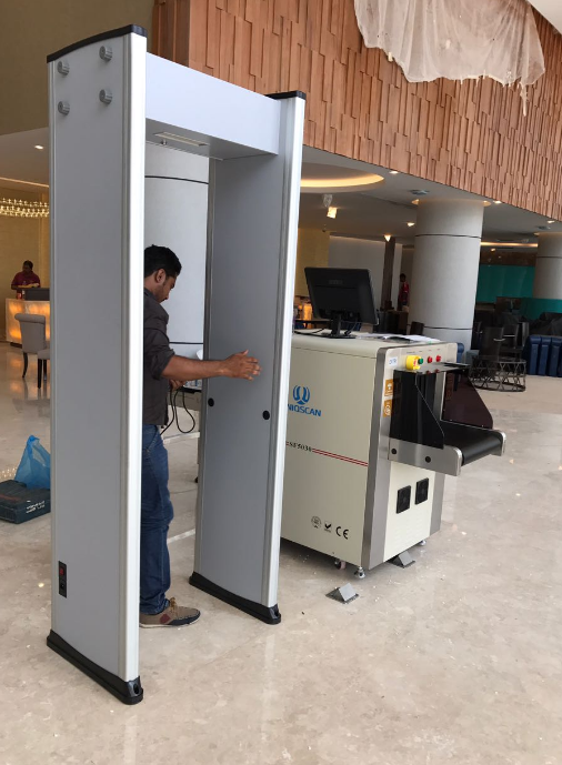 Door Frame Multi Zone Metal Detector Archway / Body Walk Through Security Gate