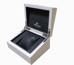 China Luxury Watch Gift Box, in High Gloss White Finish, Leather Interior, Removable Pillow for Single Timepiece wholesale