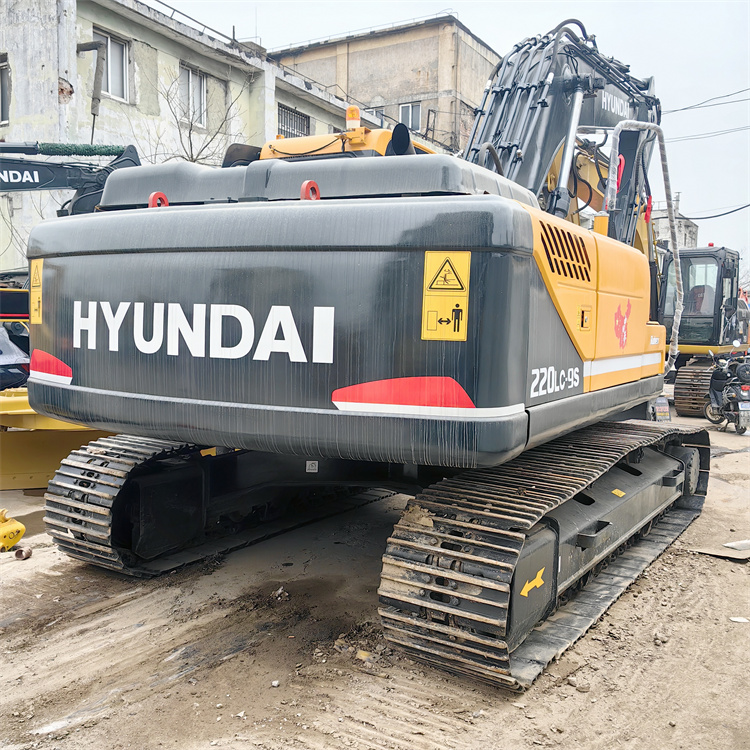 2019 Hyundai 220lc-9s Excavator 22 Ton Used for Engineering Construction in Korea