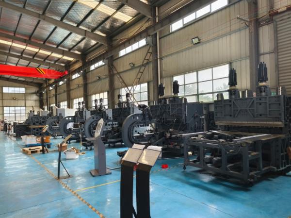 10000kg CNC Automatic Metal Bending Machine Standard Synchronized 11 Axises
