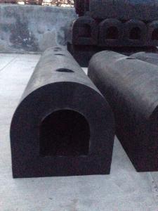 China Marine Protection D Rubber Fenders With Black Rubber Construction wholesale