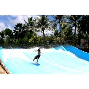 China Swimming Pool Surf Board Simulator Flow Rider Surf Simulator 45kW wholesale
