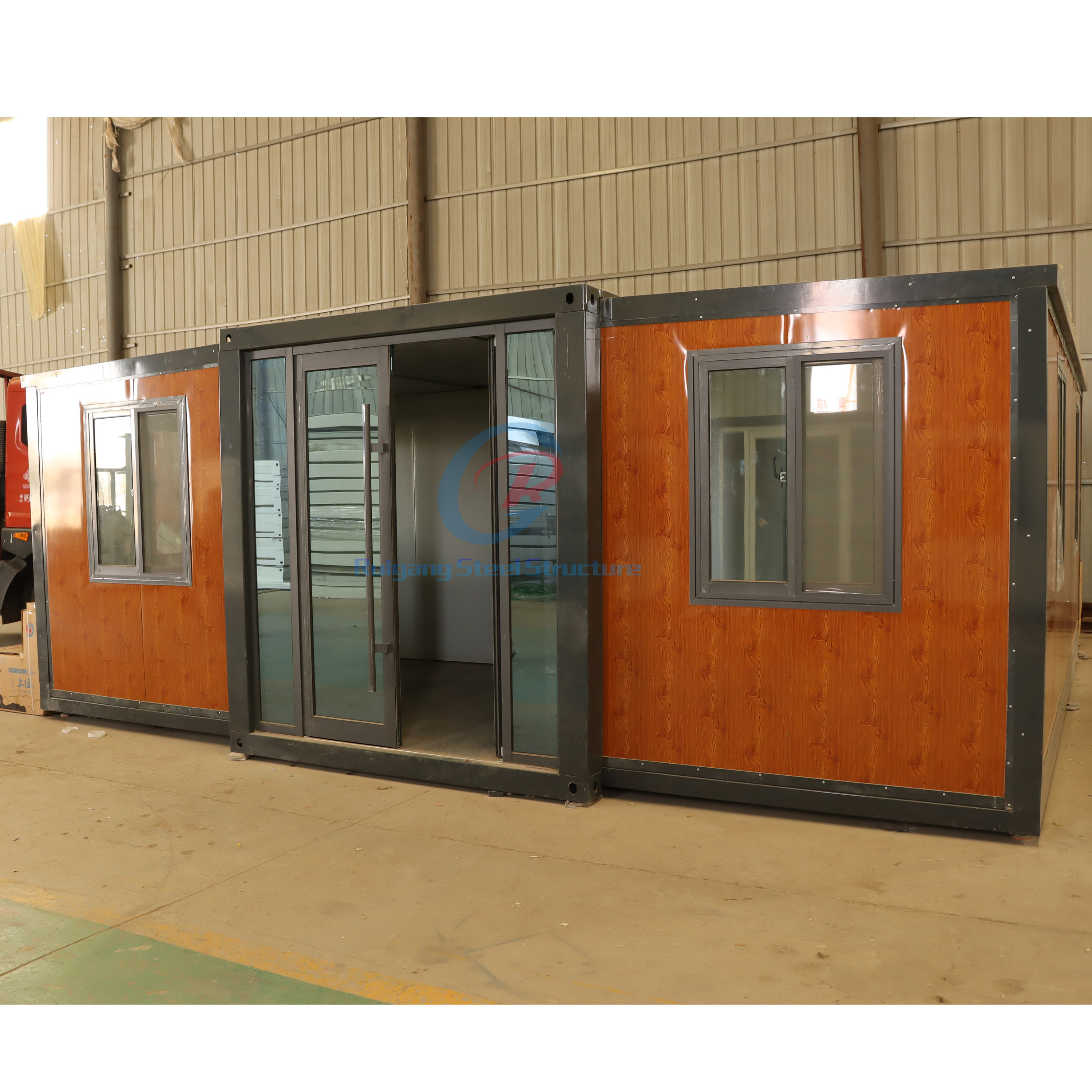 40ft Expandable Container House Portable For Residential / Commercial Applications