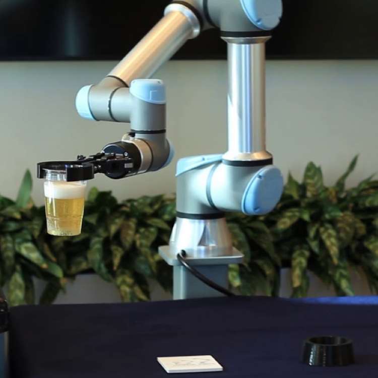 Gluing Robot Of UR5e Cobot With 6 Axis Robotic Arm For The Auto Gluing As Collaborative Robot