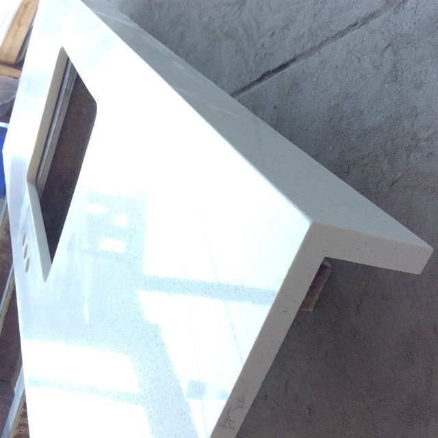 High Hardness White Quartz Kitchen Worktops / Sparkle Quartz Countertops