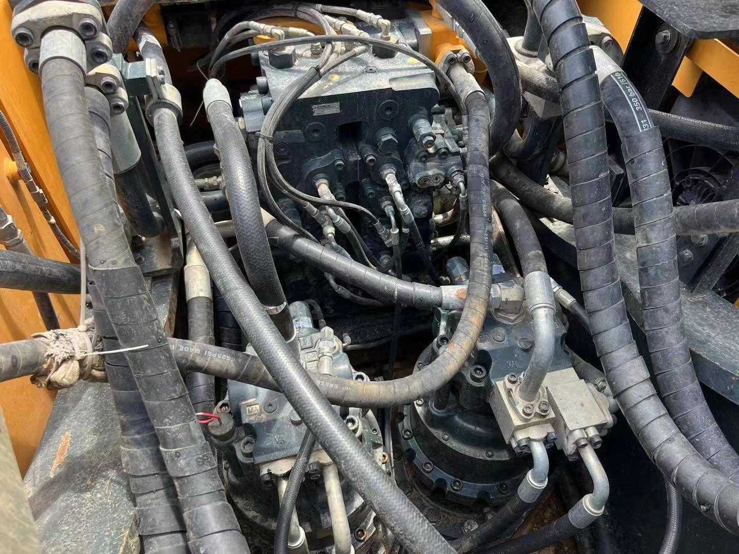 Used Hyundai 505LVS Hydraulic Excavators 299kw Rated Power High Efficiency