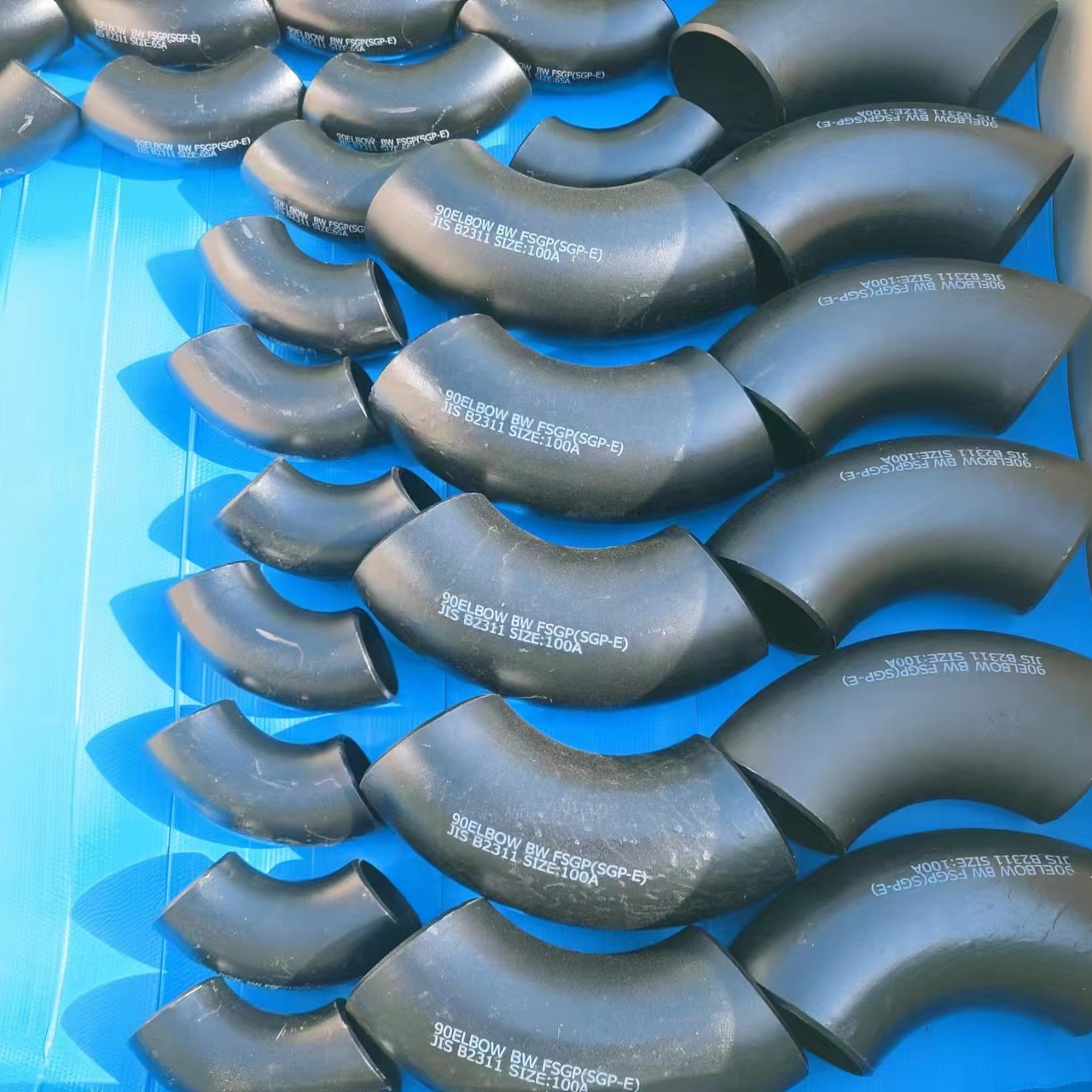 ANSI JIS DIN ASME Standard Seamless Carbon Steel Tube Elbows Butt Weld Steel 45/90 Degree Elbow