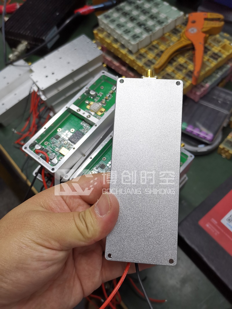 GSM mobile phone signal jammer module 920MHZ-965MHZ power is very strong 10-200 watts optional jammer module is optional