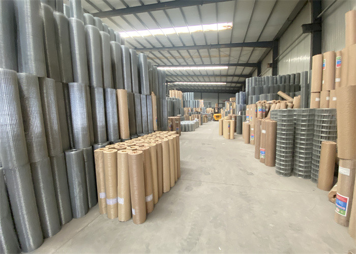 1 Inch Electro Galvanized Welded Wire Mesh In Long Hole Shape For Hardware Cloth