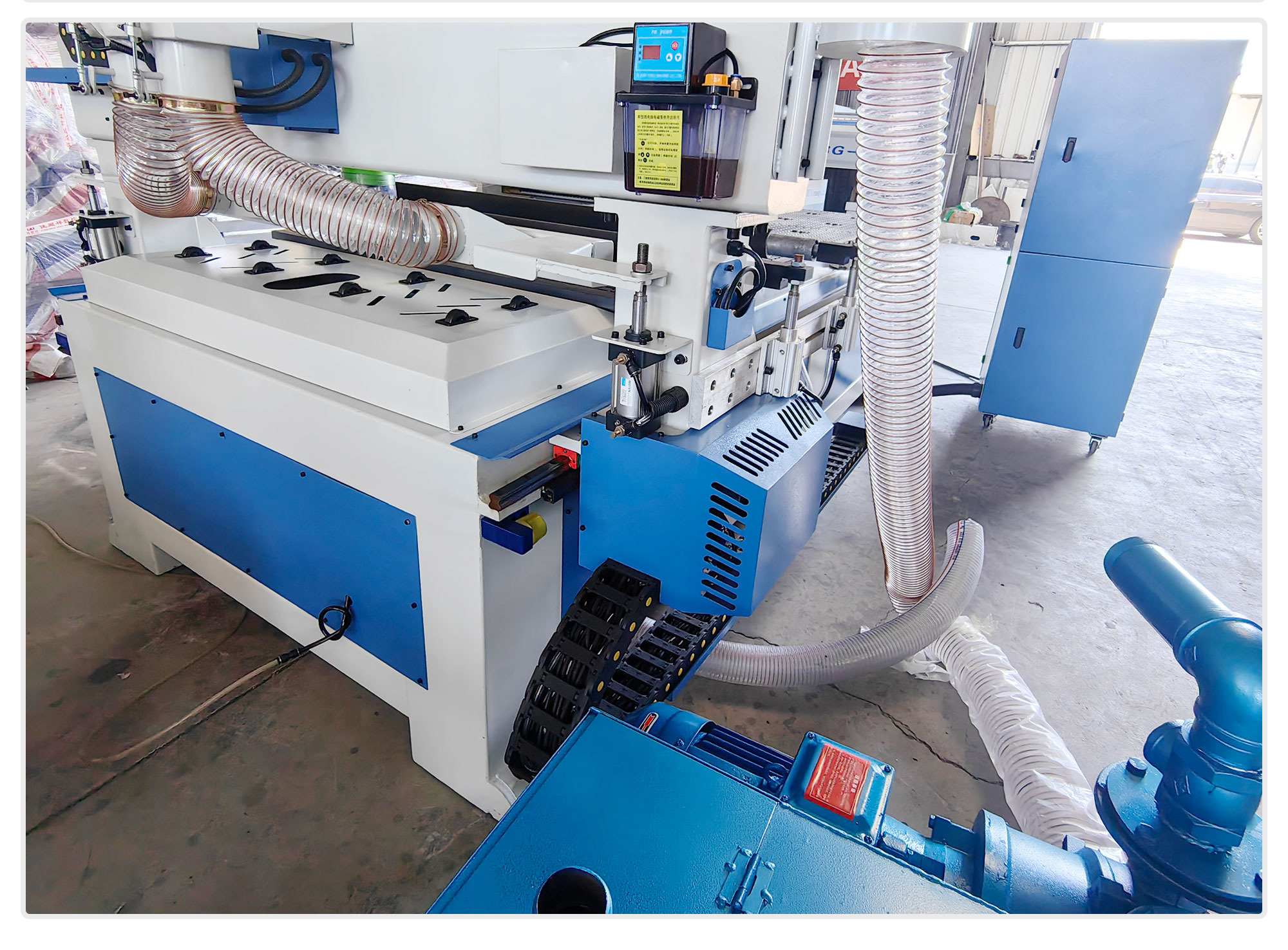 PK1325 CNC Furniture Making Machine Cutting Engraving Drilling for Furniture Cabinet