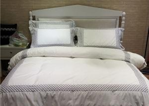 China Embroidered Cotton Duvet Covers , Pretty White Duvet Covers And Shams wholesale