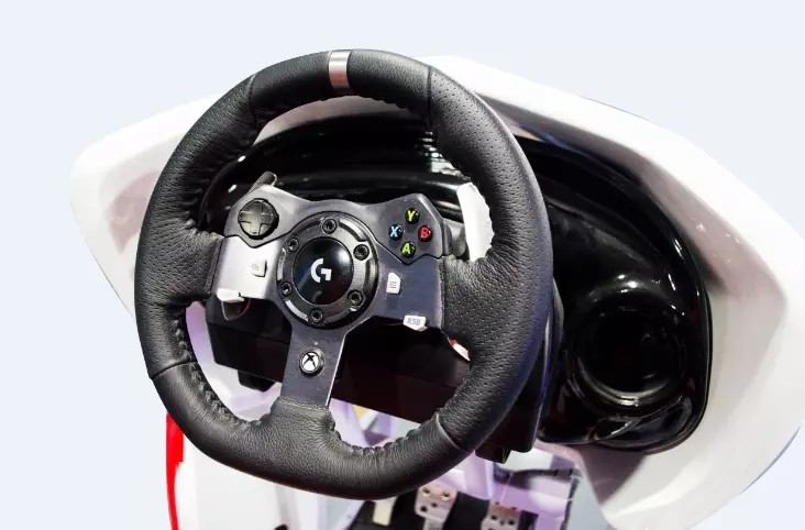 4 Games And 4 Movies Funny Racing Virtual Reality Simulator With Linked Competition Function