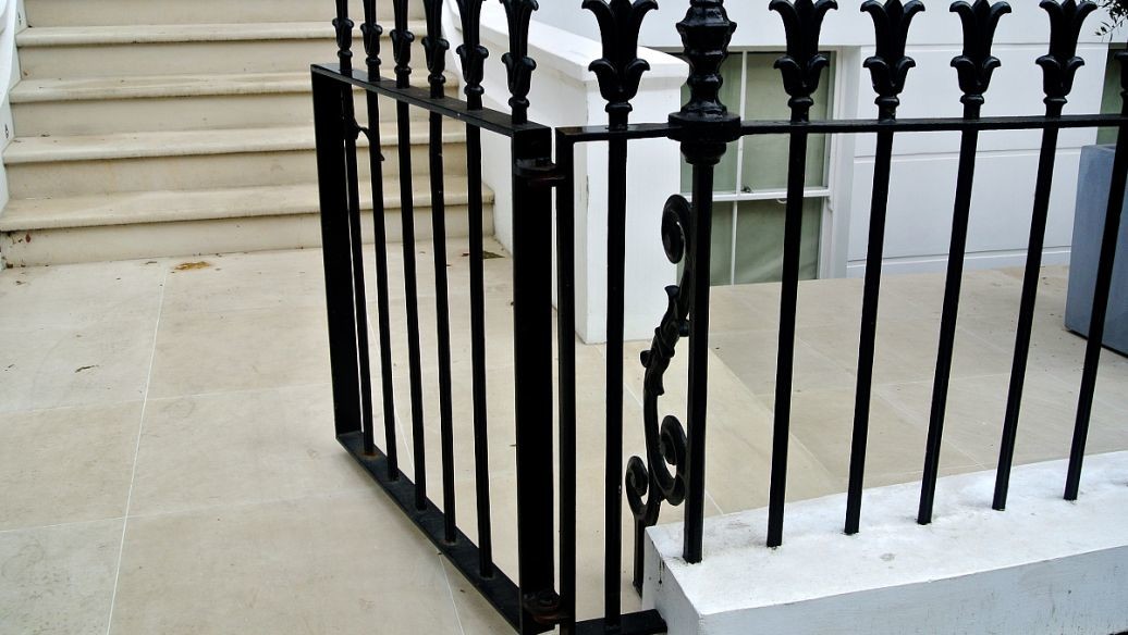 Wooden Grain Transfer Guardrail Powder Coated Aluminum Profile