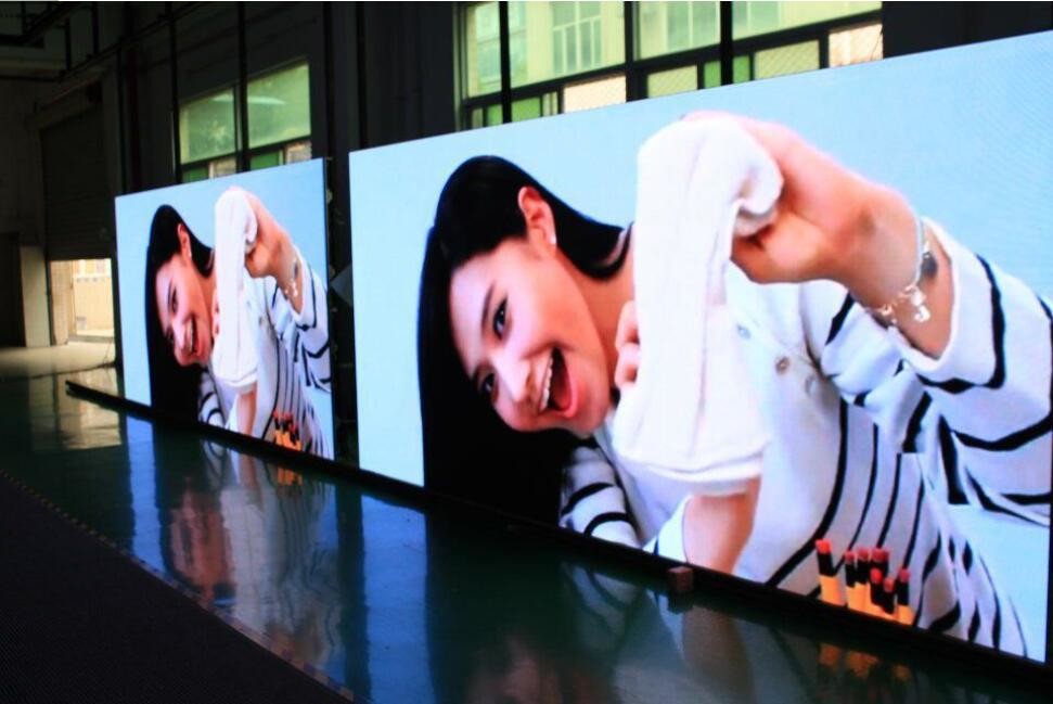 Programmable Outdoor Full Color Led Signs 1R1G1B IP65 256x256mm Module Size