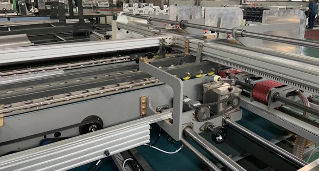 18Kw Carton Box Folder Gluer Machine , Corrugated Box Automatic Folder Gluer 4Ton