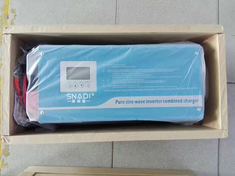 12VDC/24VDC 2000w Solar Home Inverter With Built In Battery Charger Max 30A
