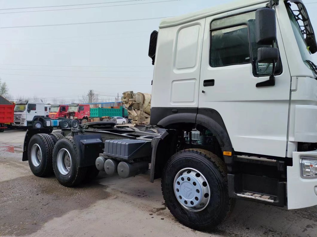 Sinotruck HOWO 6*4 Tractor Truck in White 371-430HP Hot Sales