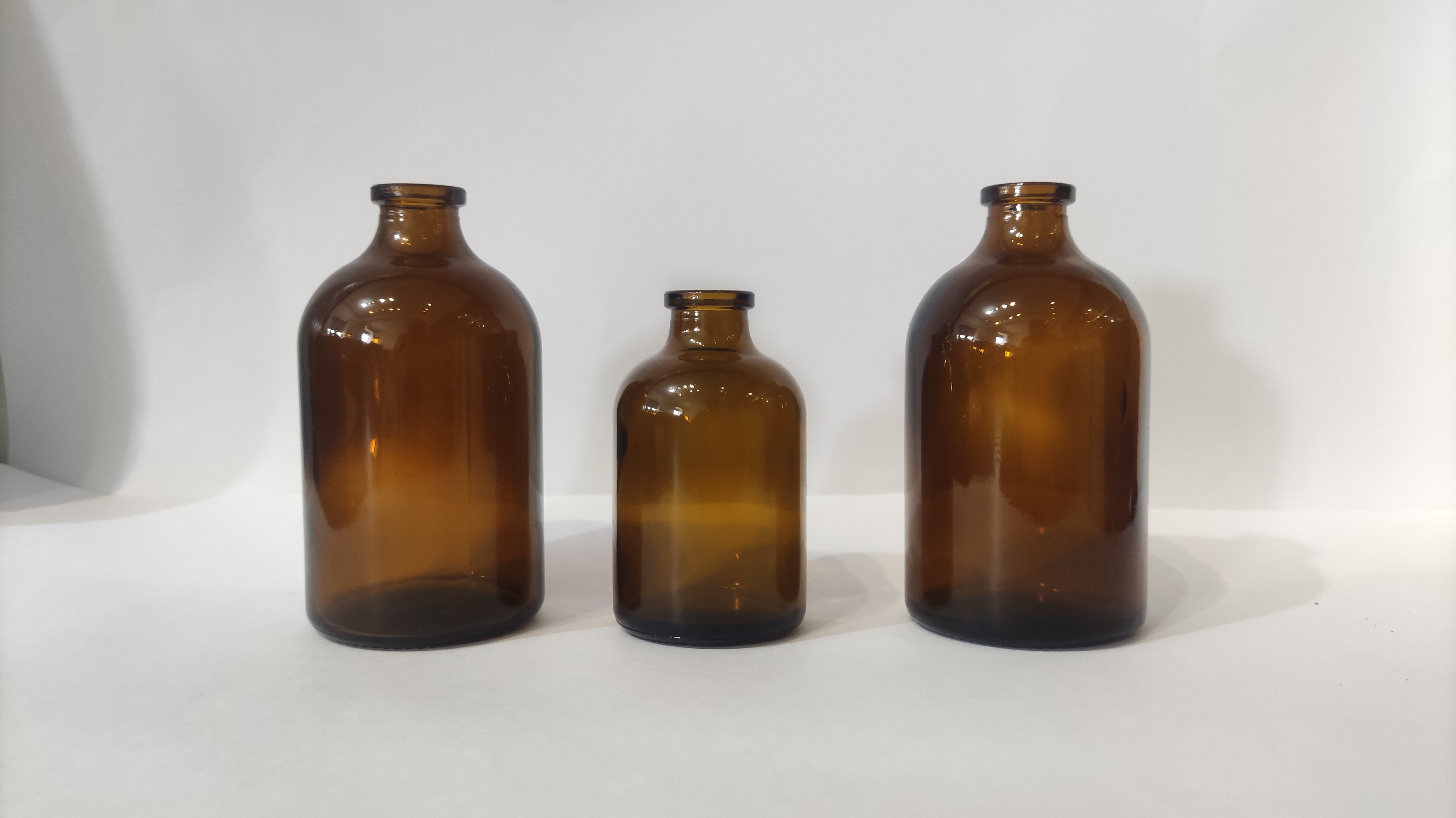 Hot Stamping Glass Molded Vials For Antibiotic Packaging 20ml 30ml 50ml 100ml Body Material Glass